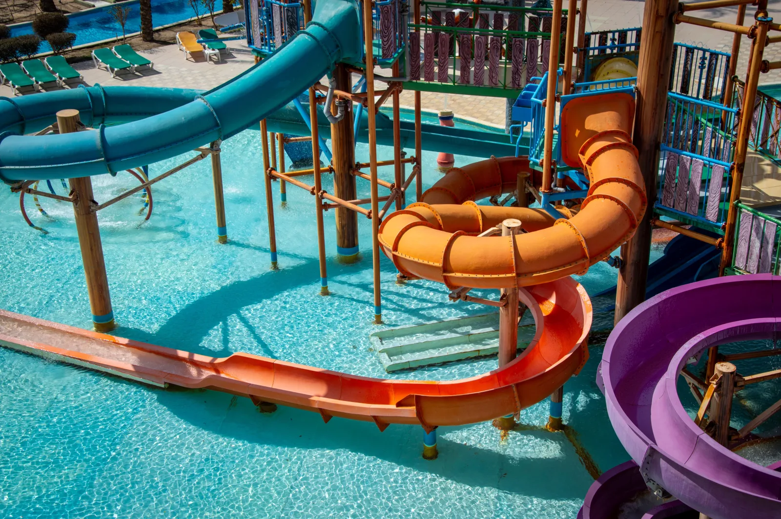 toboggan aquatique dans un parc