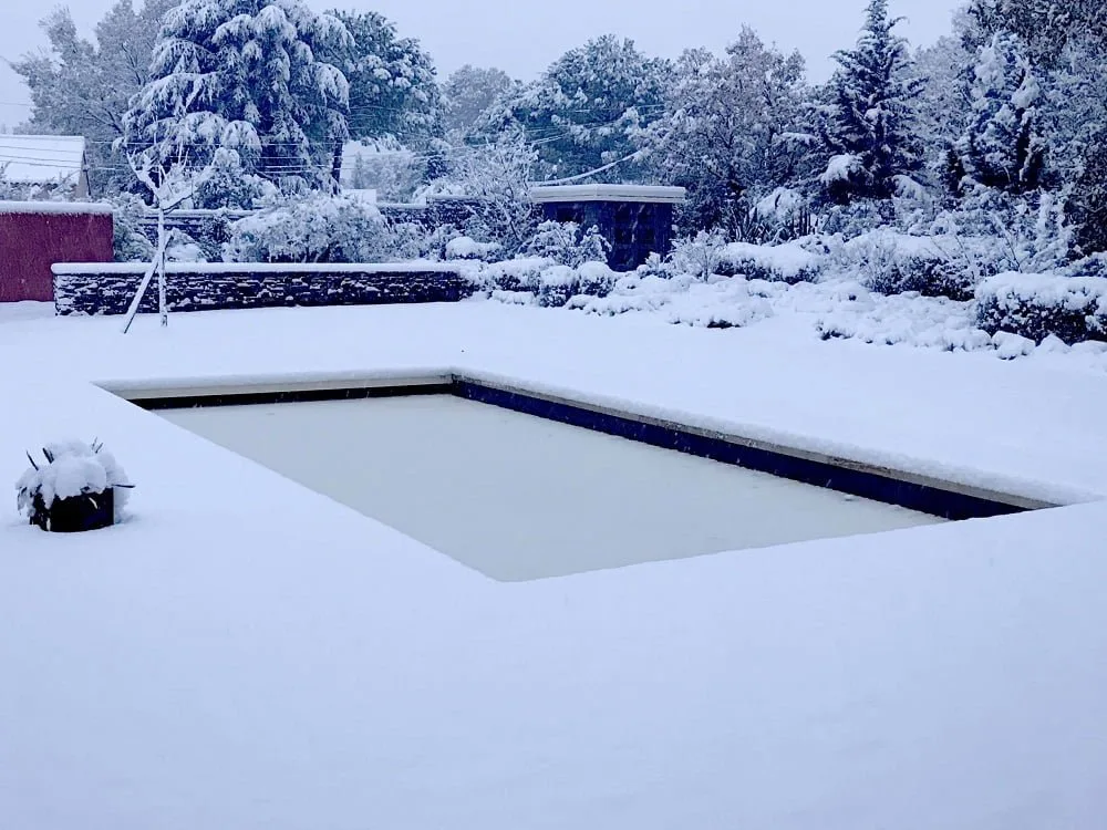 pourquoi proceder hivernage piscine