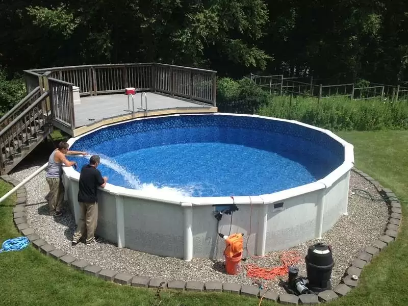 Remplissage d'une piscine hors sol