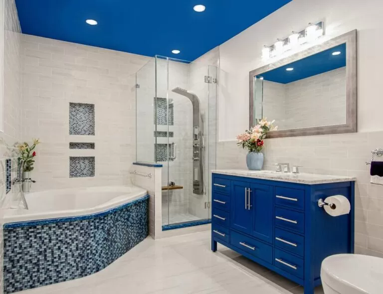 Quels spots choisir pour une salle de bains ?