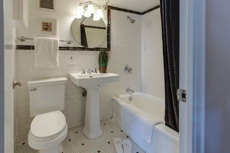 Comment bien choisir son carrelage mural pour salle de bain ?